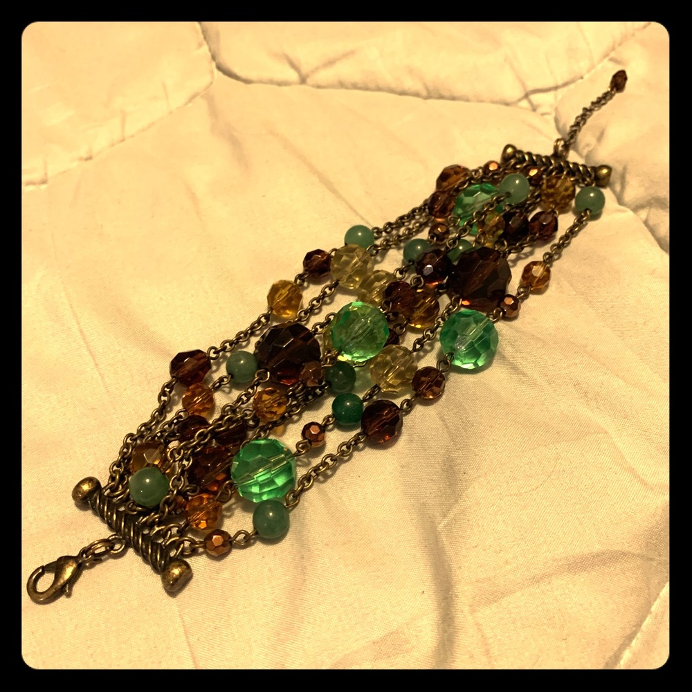 Green beaded bracelet